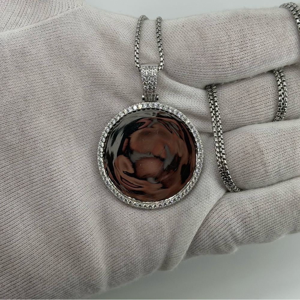 925 Sterling Silver White Gold Plated Round Photo Frame Pendant CZ 16g Unisex